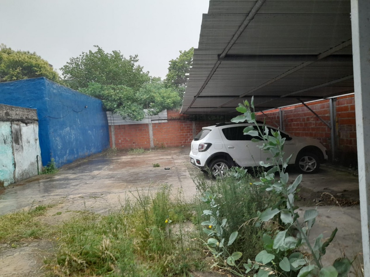 Lote en venta de 237 m2 con porton para entrada de vehiculos (ex cocheras)