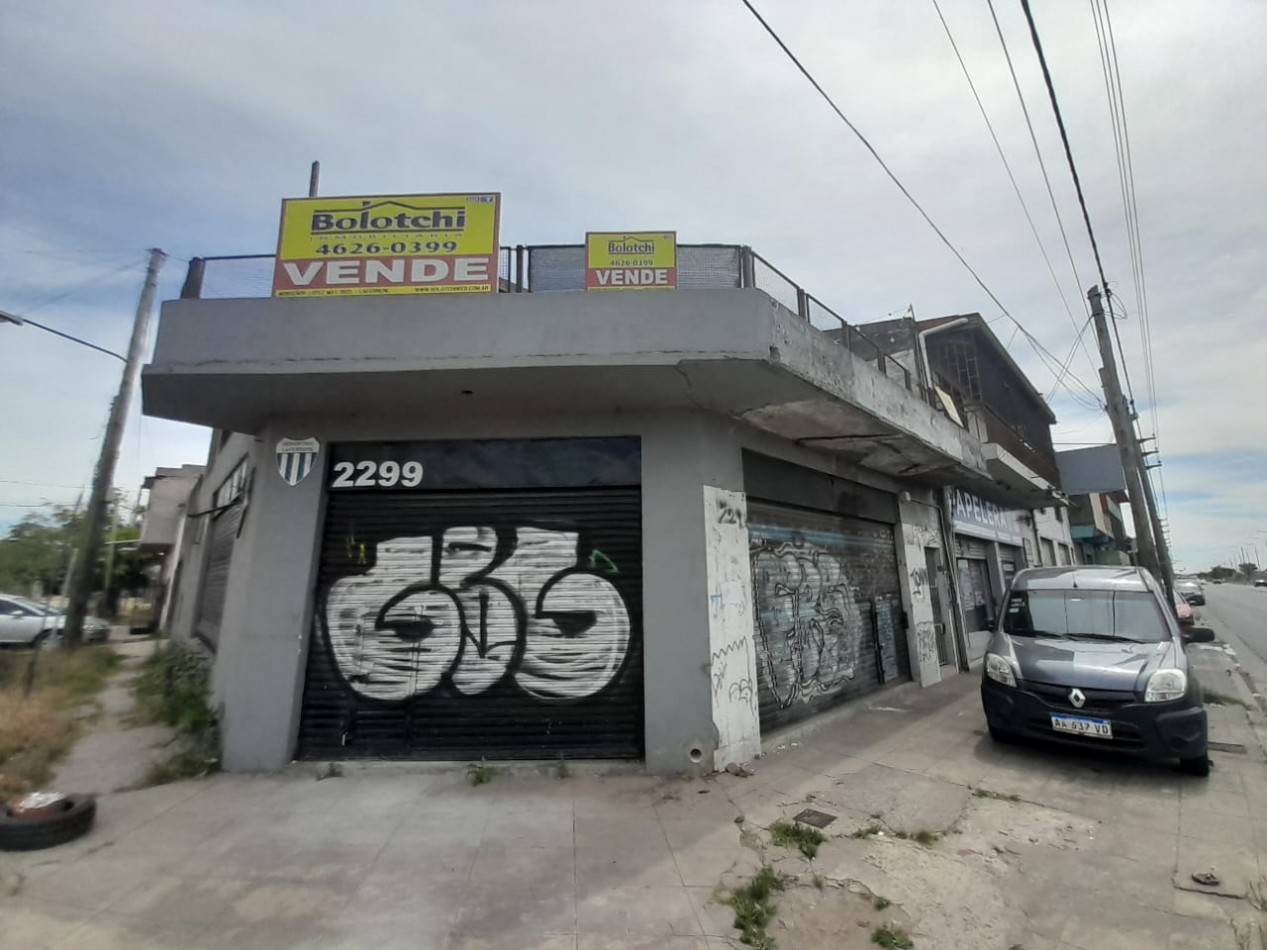 Locales, galpon y departamento en venta. Ruta 21 esquina Lacar. En Block o por unidades subdivididas.