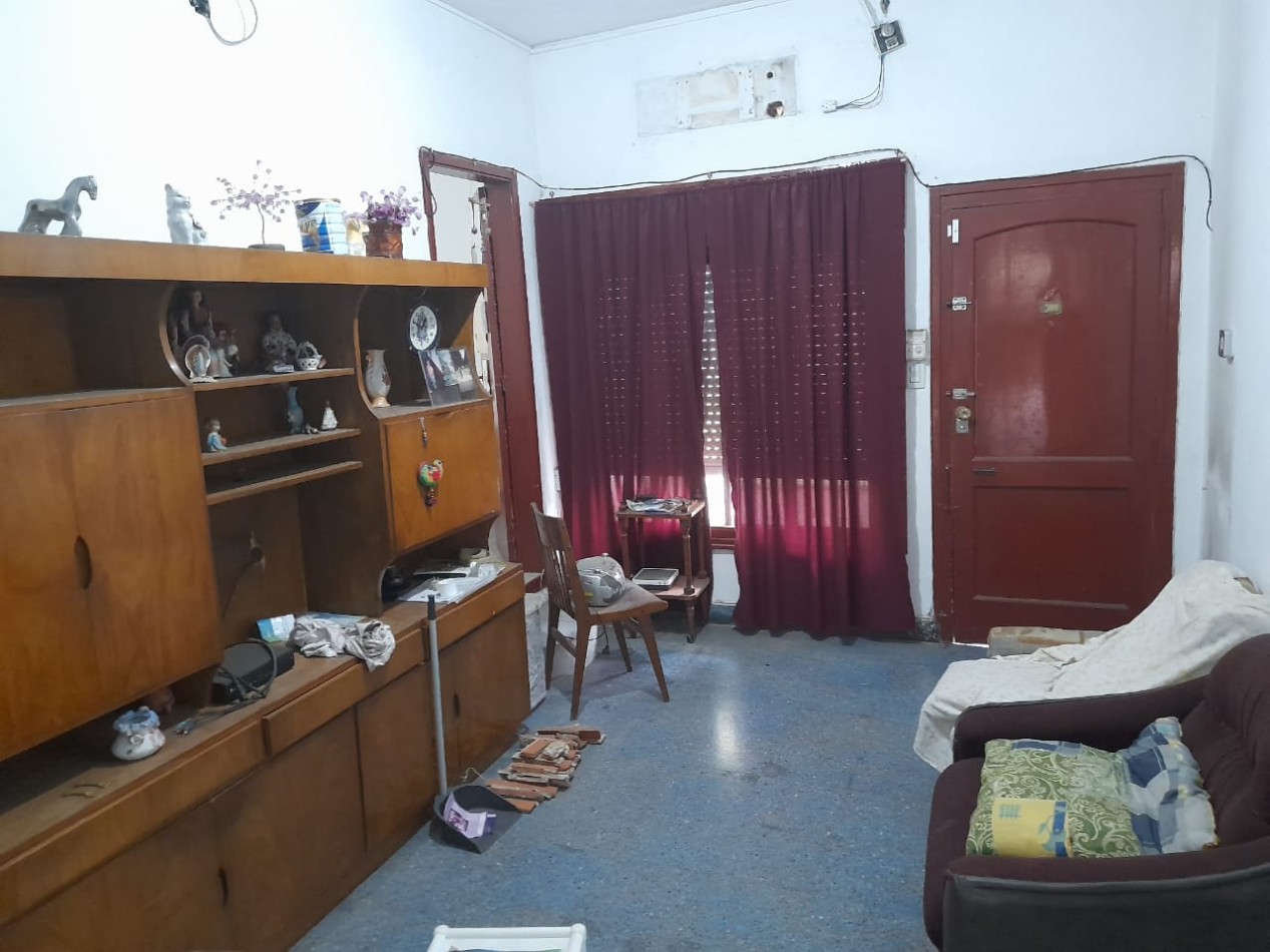 CASA EN VENTA LAFERRERE DE TRES AMBIENTES. TODOS LOS SERVICIOS.