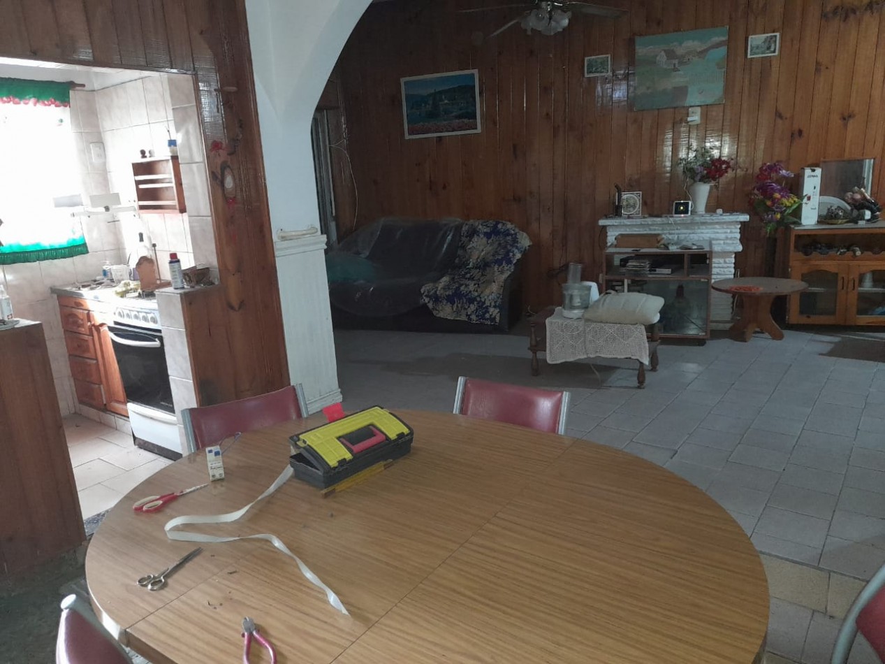 CASA EN VENTA LAFERRERE DE TRES AMBIENTES. TODOS LOS SERVICIOS.