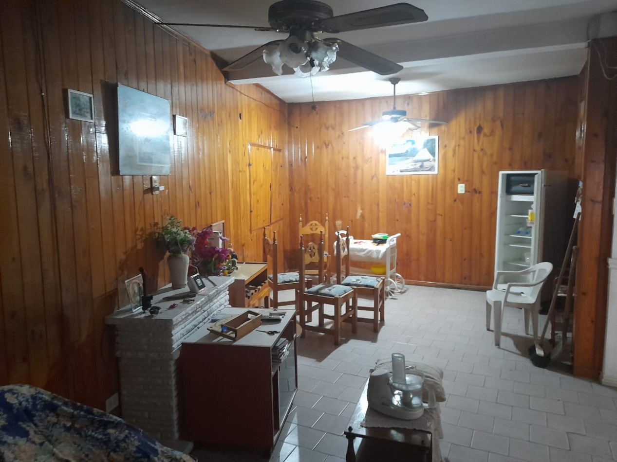 CASA EN VENTA LAFERRERE DE TRES AMBIENTES. TODOS LOS SERVICIOS.
