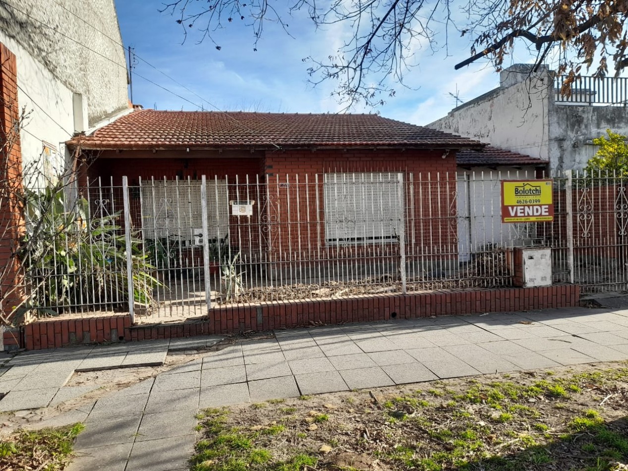 Casa en venta zona Laferrere Centro. Muy buena ubicacion