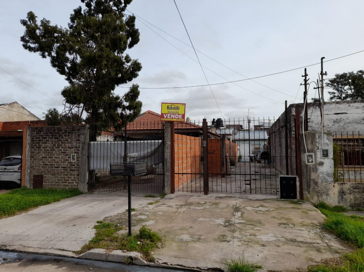 CASA EN VENTA. GREGORIO DE LAFERRERE.