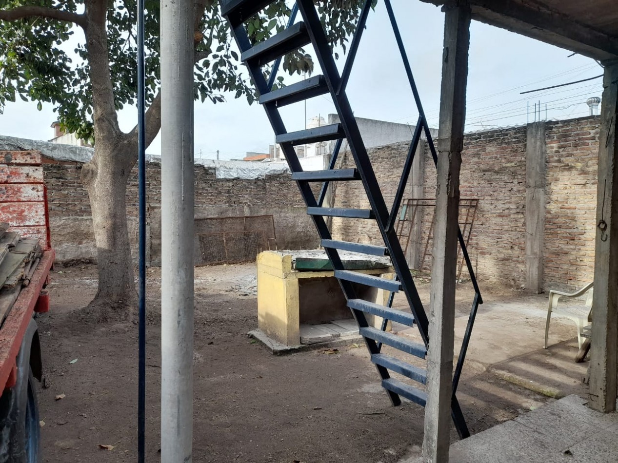 CASA EN VENTA. LAFERRERE NORTE