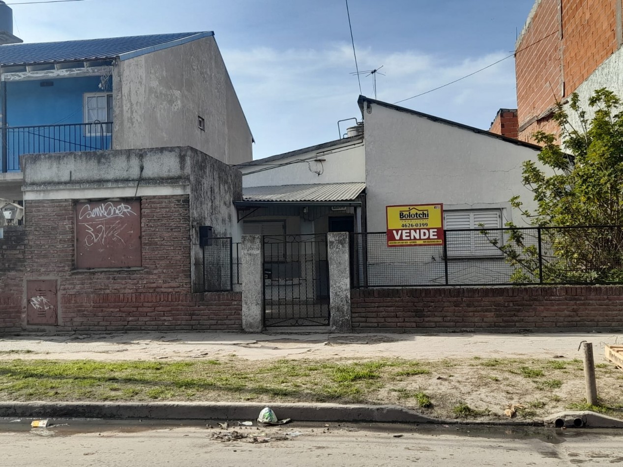 CASA EN VENTA. LAFERRERE SUR.