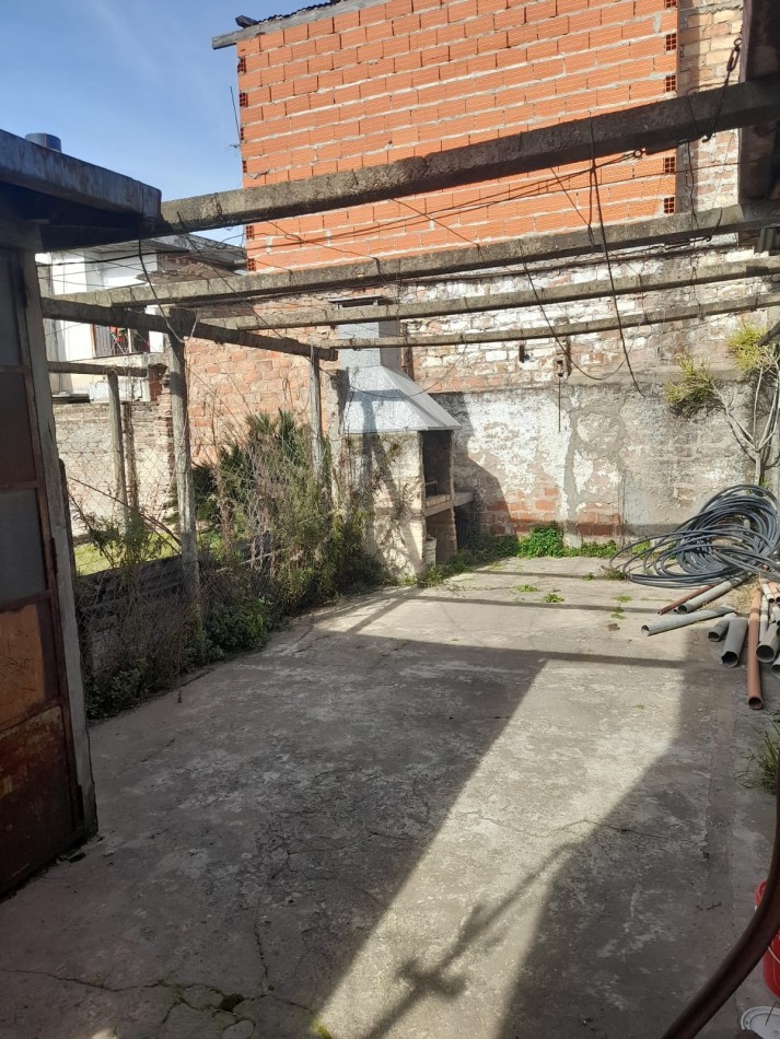 CASA EN VENTA. LAFERRERE SUR.