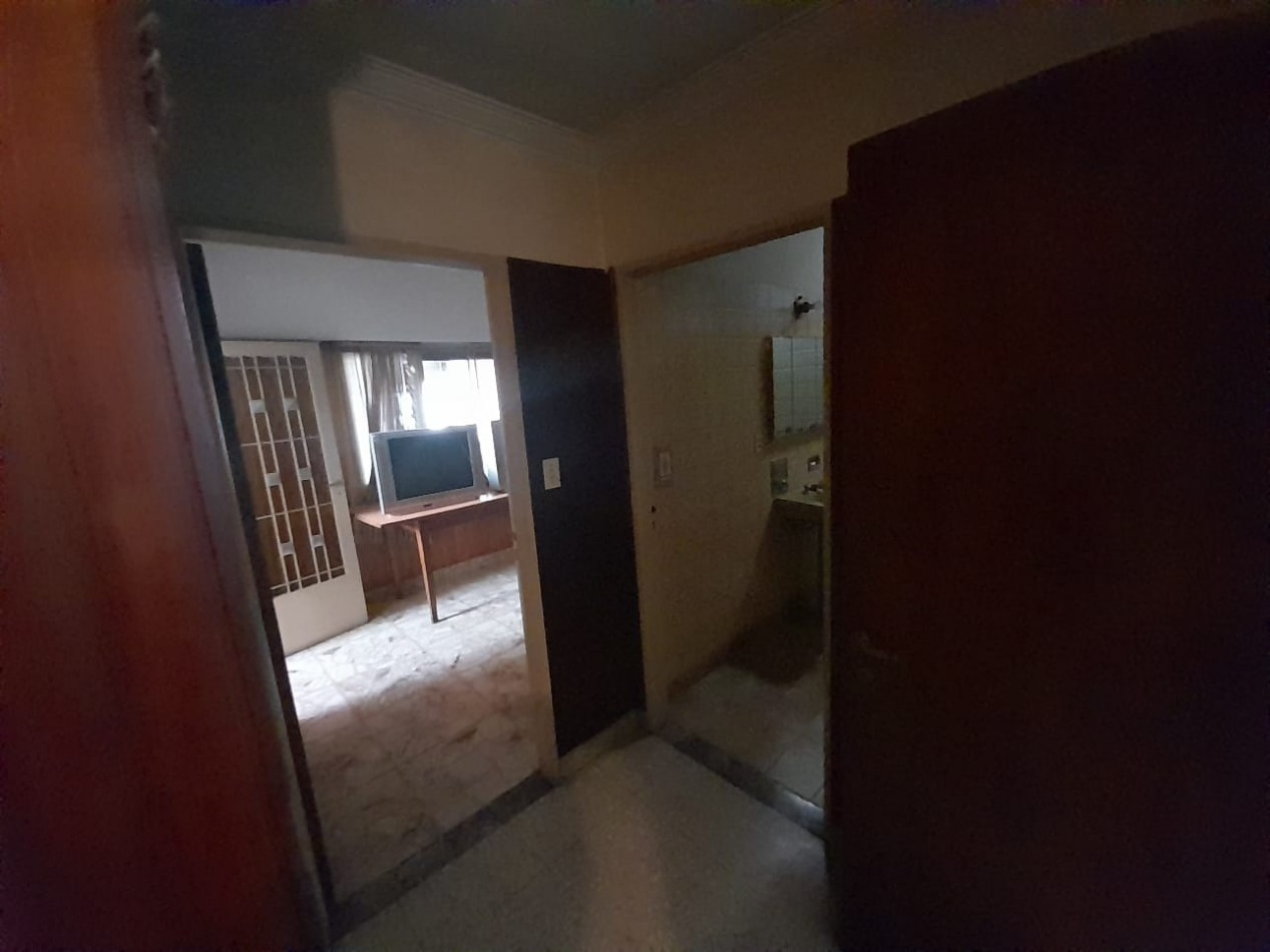 CASA EN VENTA. LAFERRERE CENTRO.