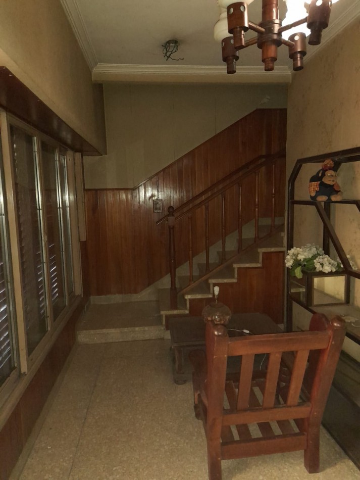 CASA EN VENTA. LAFERRERE CENTRO.