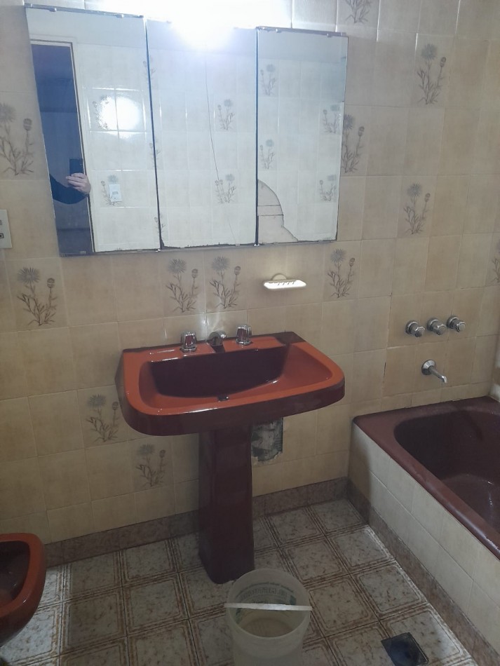 CASA EN VENTA. LAFERRERE CENTRO.