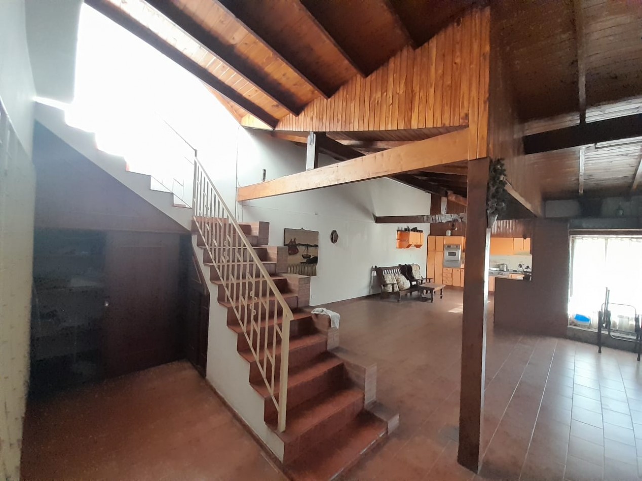 CASA EN VENTA. LAFERRERE CENTRO.