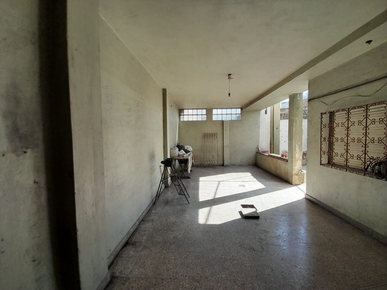 CASA EN VENTA. LAFERRERE CENTRO.