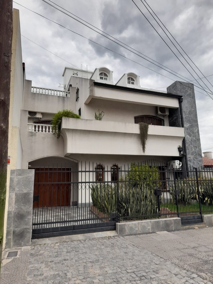 CASA EN VENTA GREGORIO DE LAFERRERE