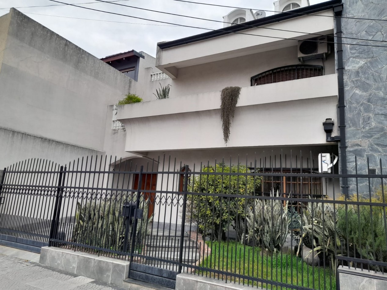 CASA EN VENTA GREGORIO DE LAFERRERE