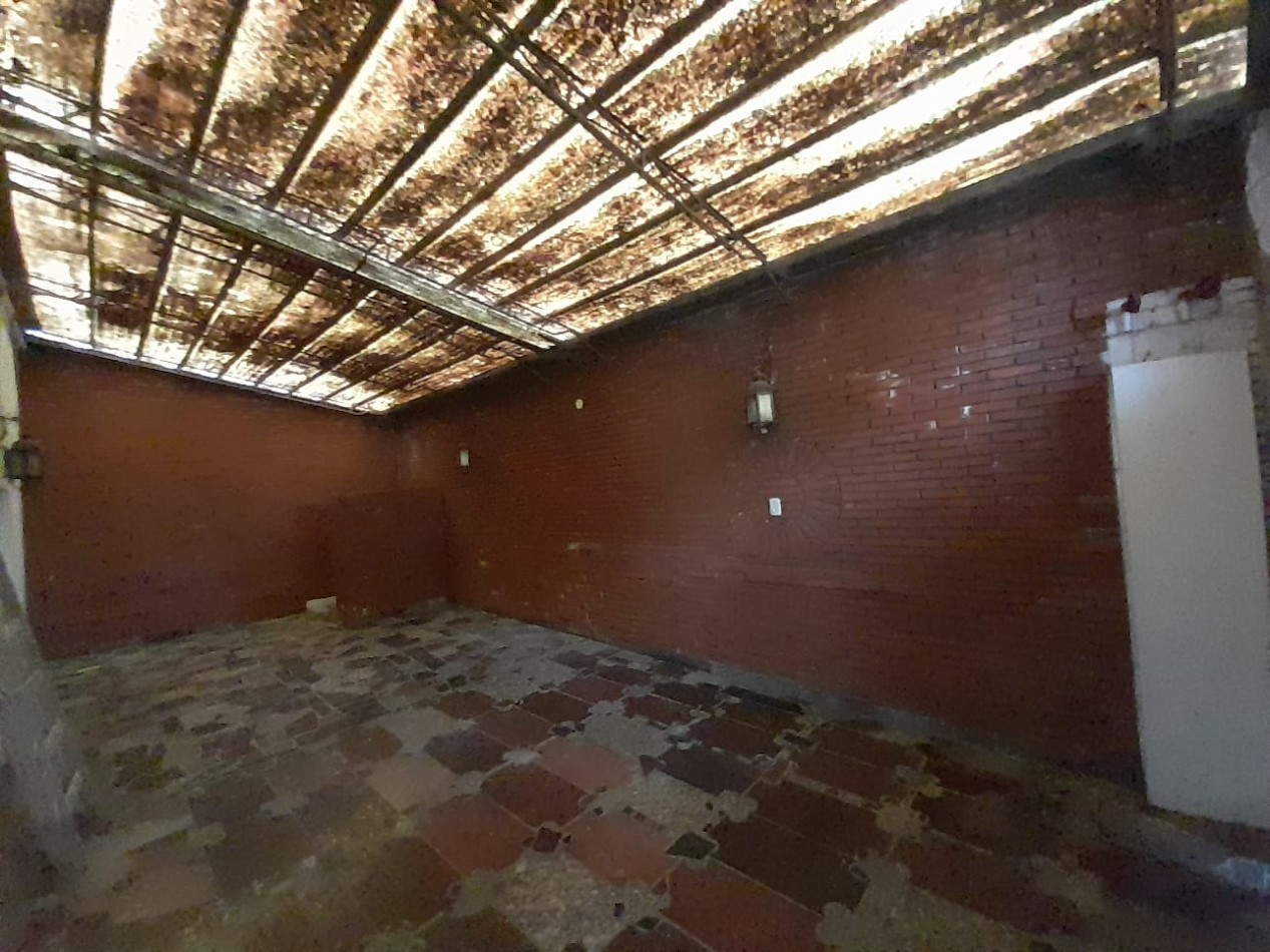 CASA EN VENTA VILLA LUZURIAGA