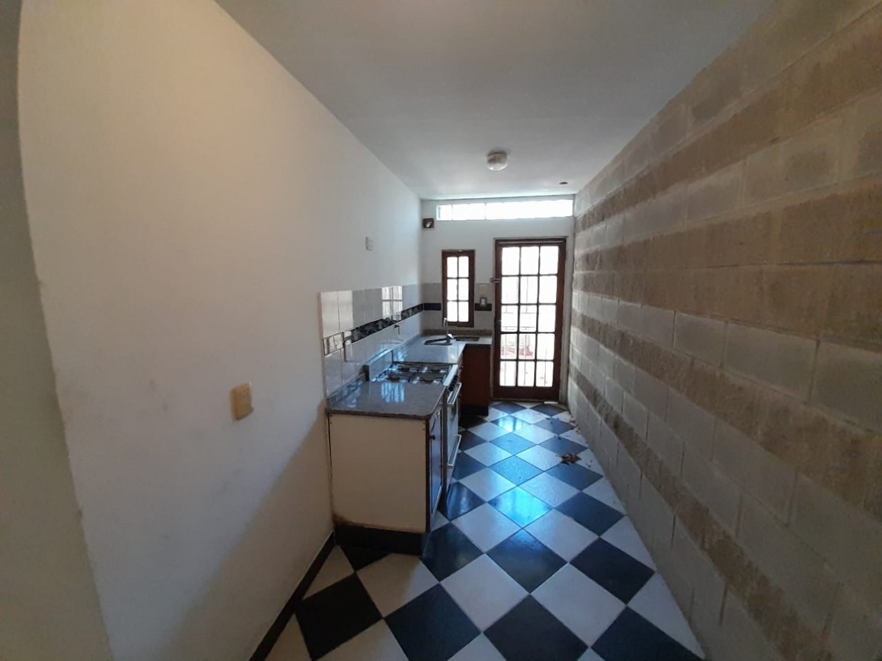 Departamento en alquiler. LAFERRERE CENTRO.
