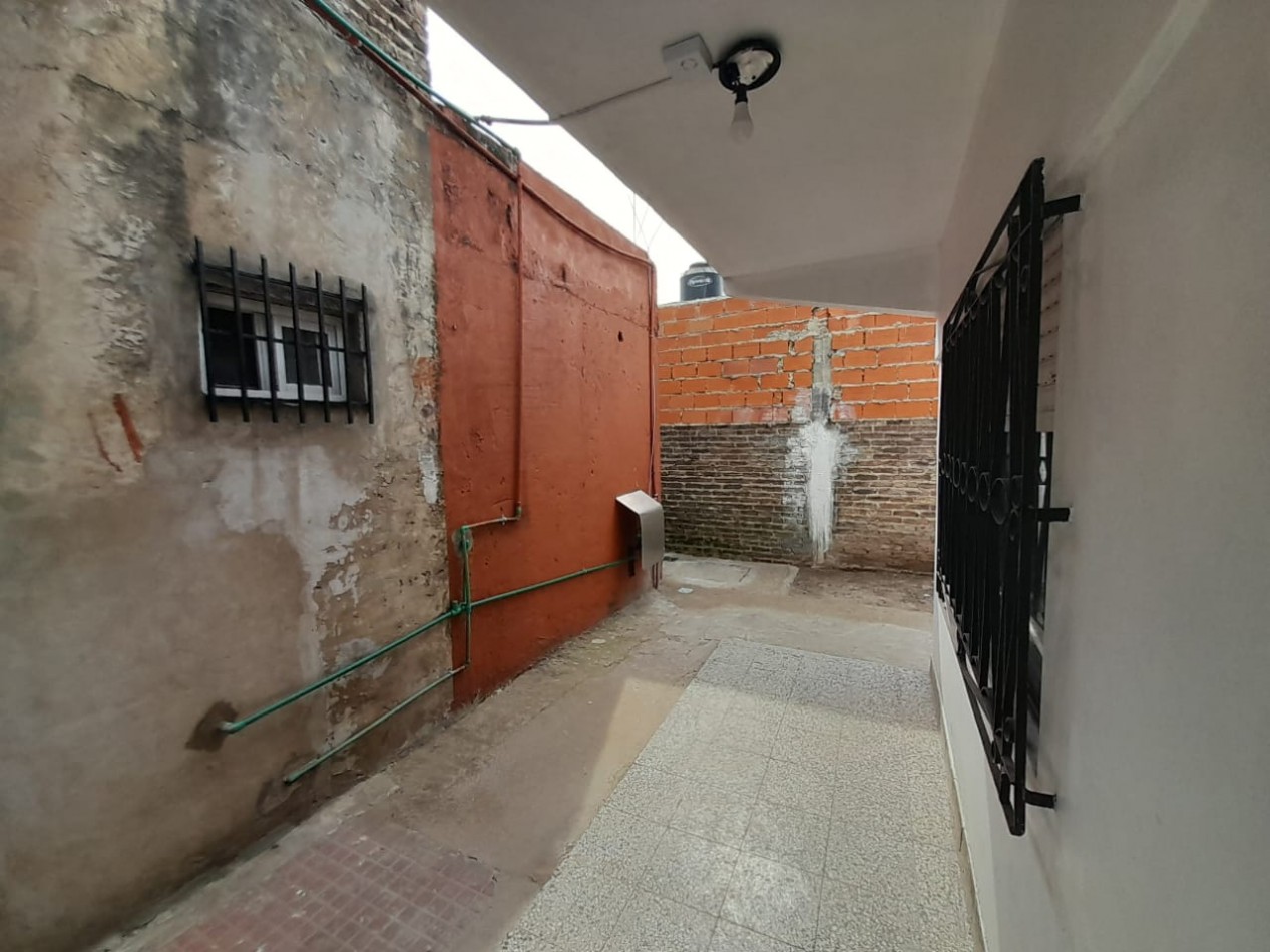 Casa en alquiler. Gregorio de Laferrere.